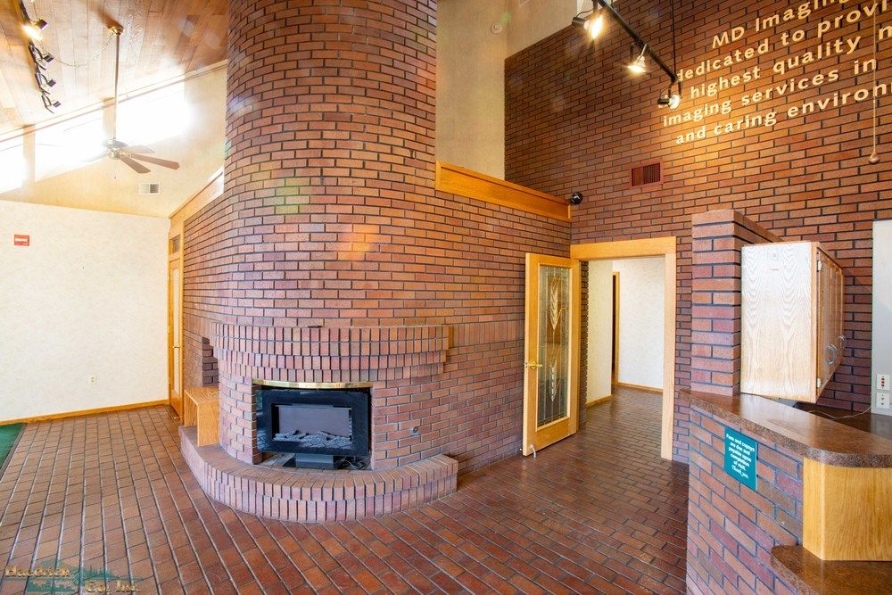 Medical Office Building - Clairmont Doctors Park: 2650 Edith Ave, Redding, CA 96001